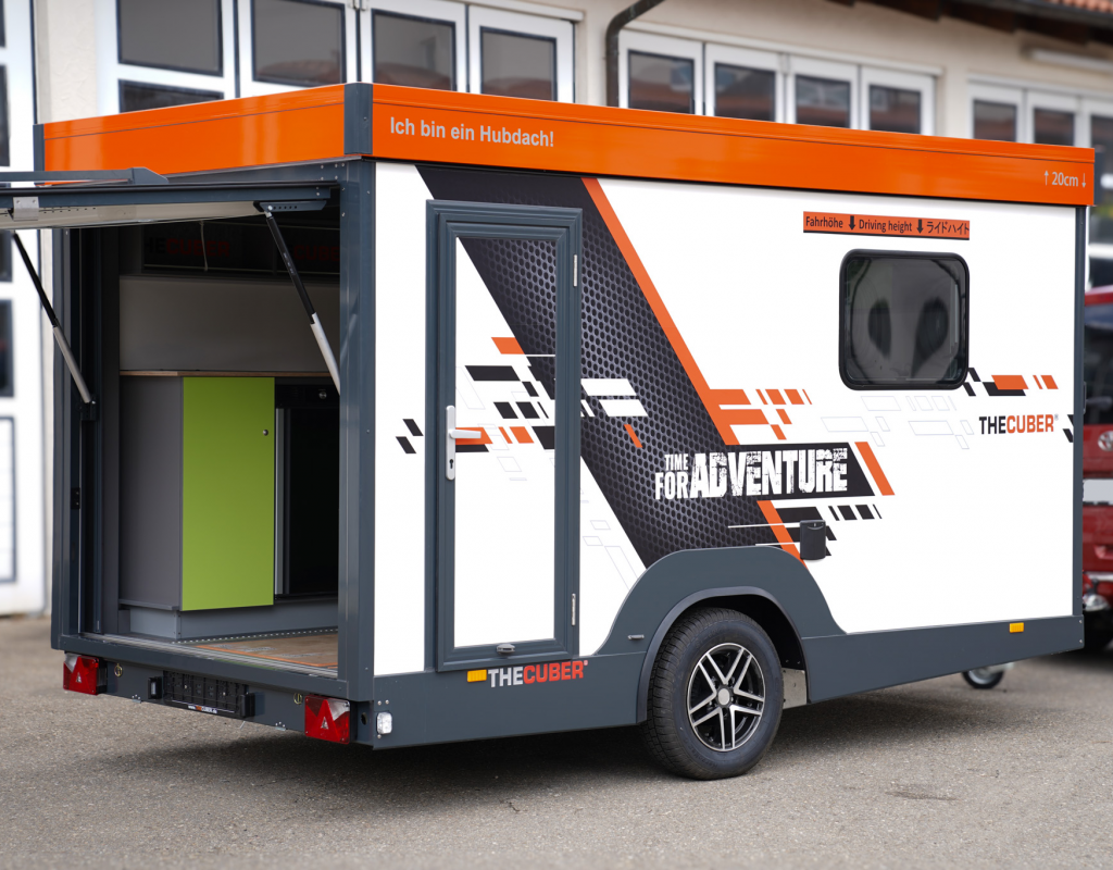 PUSHIT seitlich hinten Heckklappe offen