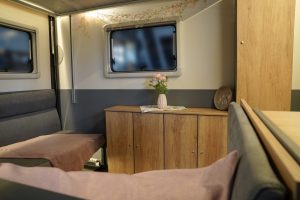 Rote Absetzkabine innen 10-02-26 LR -7